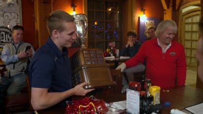 Lane Hutson vinnare av Calder Memorial Trophy