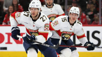 Luostarinen Lundell Greer saknades på Panthers träning